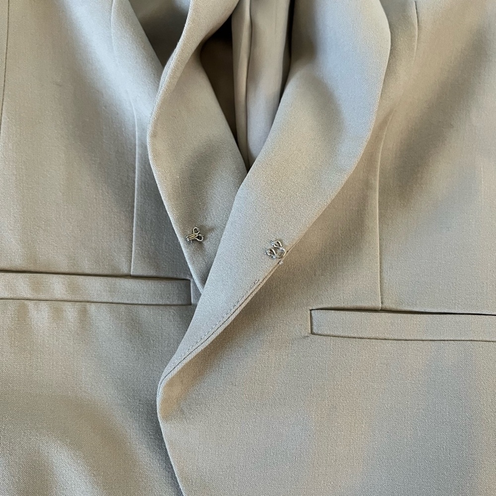 Amanda & Chelsea Light Gray Blazer - Picture 5 of 9
